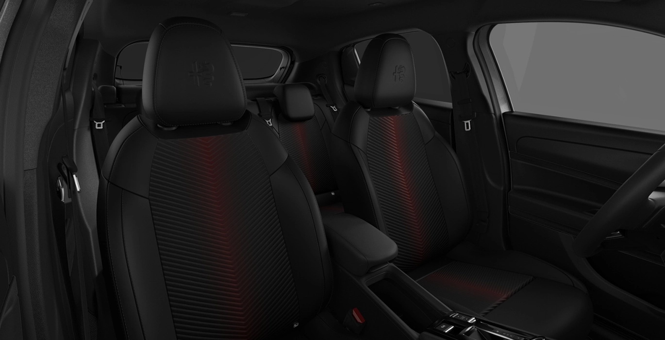 ALFA-ROMEO-Junior-Ibrida-interior-trasera