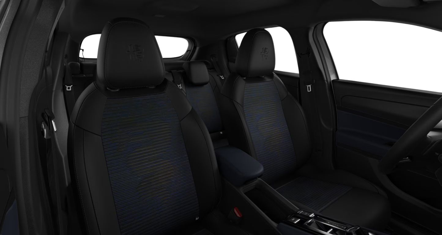 ALFA ROMEO JUNIOR IBRIDA 1.2 CORE INTERIOR ASIENTOS