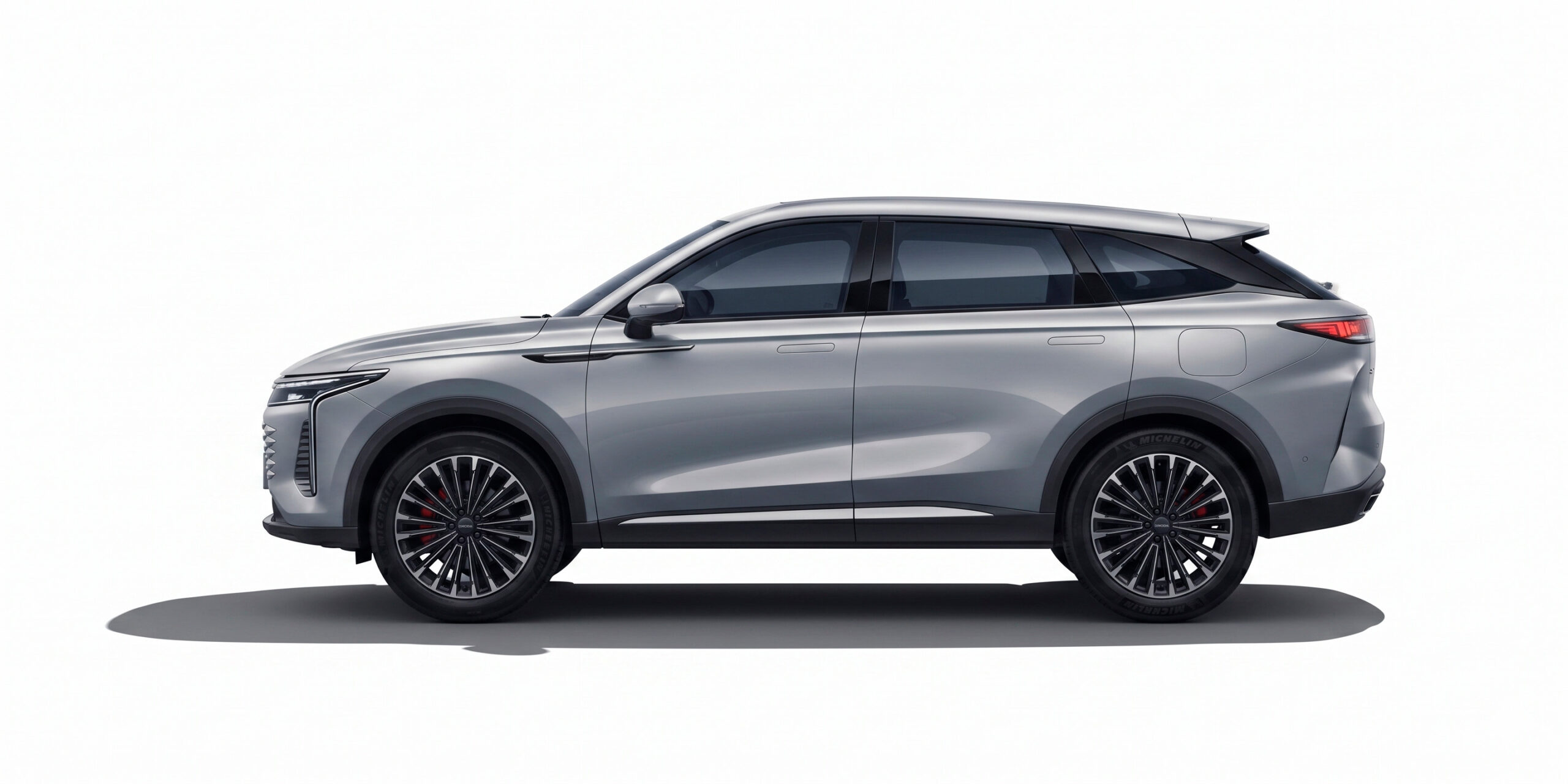 OMODA 9 PREMIUM 1.5 TGDI PHEV LATERAL