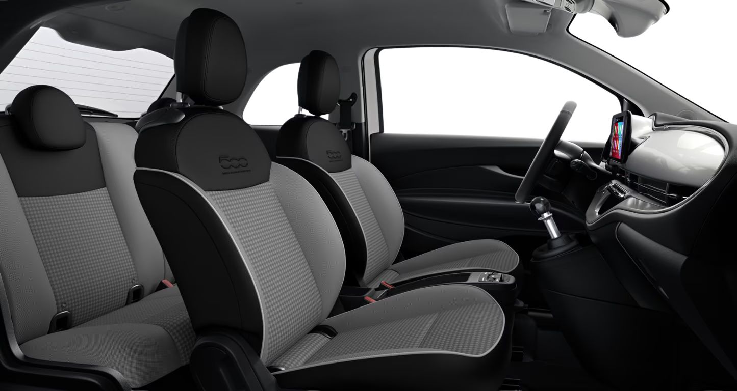 FIAT 500 TORINO 1.0 HYBRID INTERIOR LATERAL