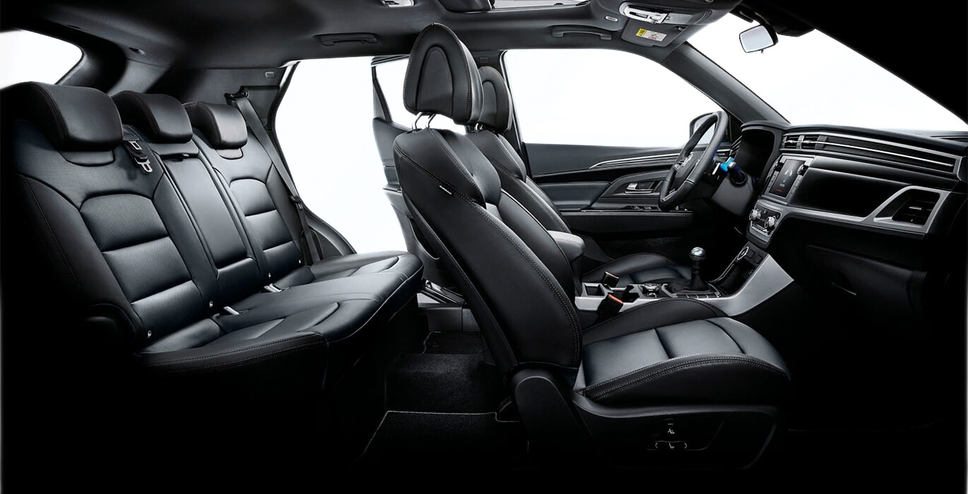 KGM KORANDO G15 4x2 URBAN PLUS INTERIOR