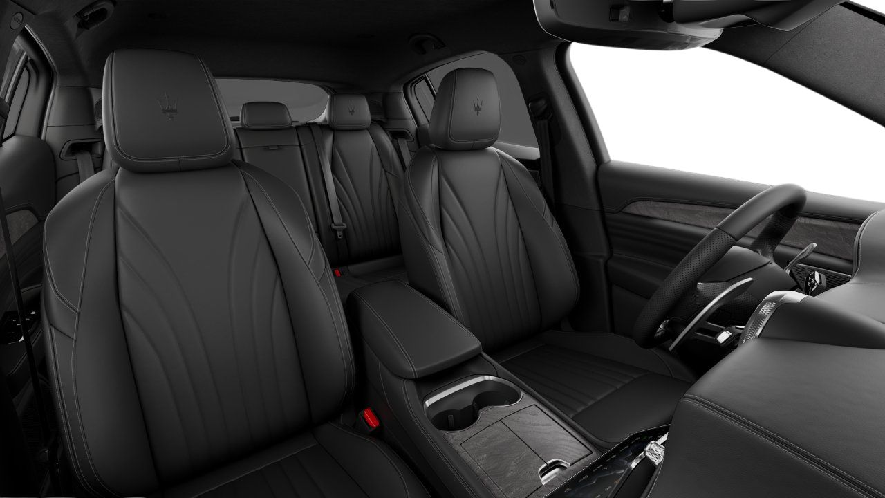 MASERATI GRECALE ENGINE L4 2.0 MHEV AWD INTERIOR